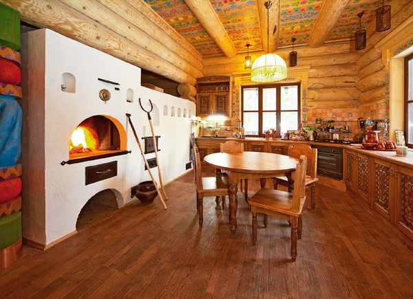 Беленая русская печь - сердце деревянного дома