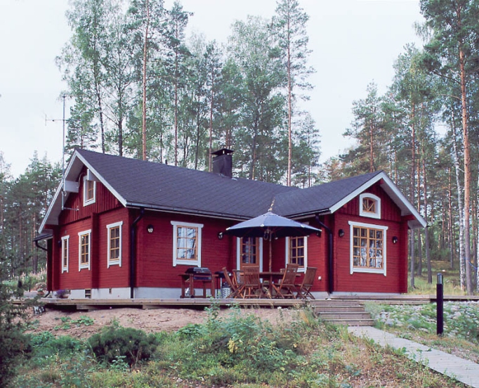 Финский деревянный дом из клееного профилированного бруса